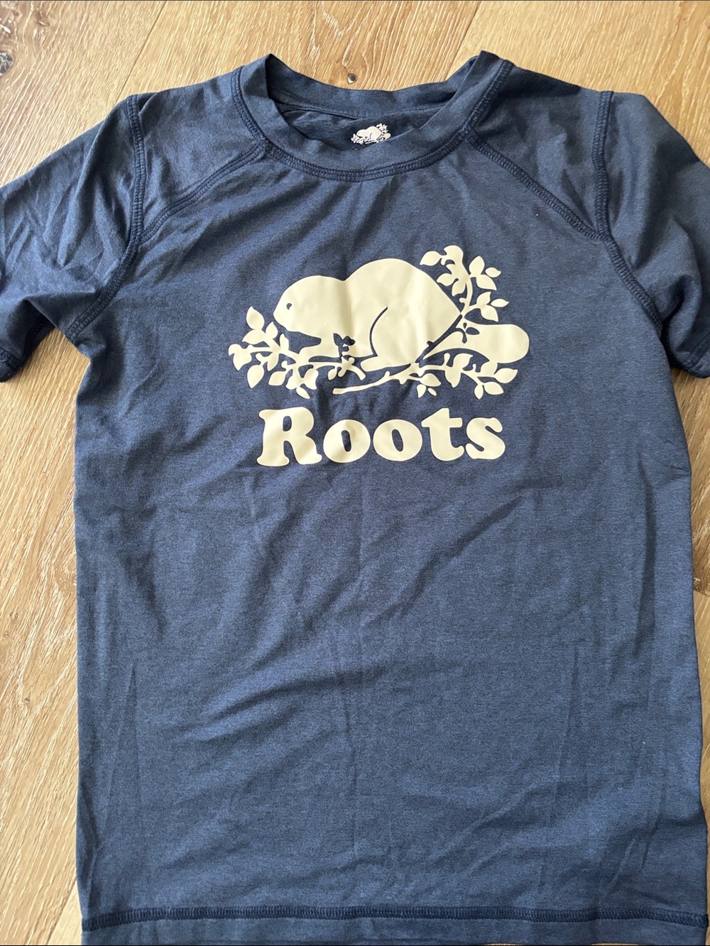 Roots Navy Blue Tee with Roots Logo - Kids Short Sleeve. Soft material.